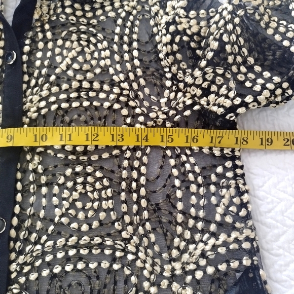 Chico's Travelers Collection Needle Stitch Mesh Gold Button Down Jacket Sz O/S/4 - Picture 9 of 10